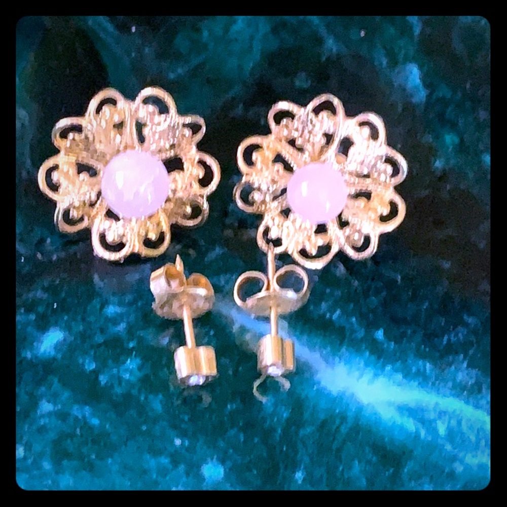 Set of two studs and  flower bead earrings